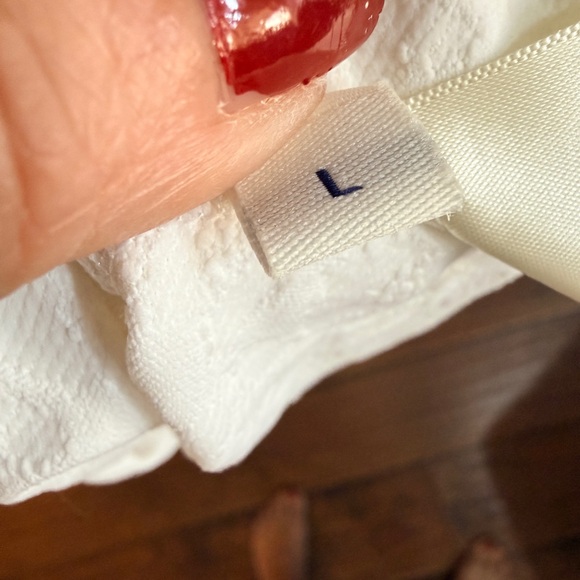 Doncaster NWOT Textured white stretch 
jersey, elbow length sleeves size LG - Picture 4 of 10